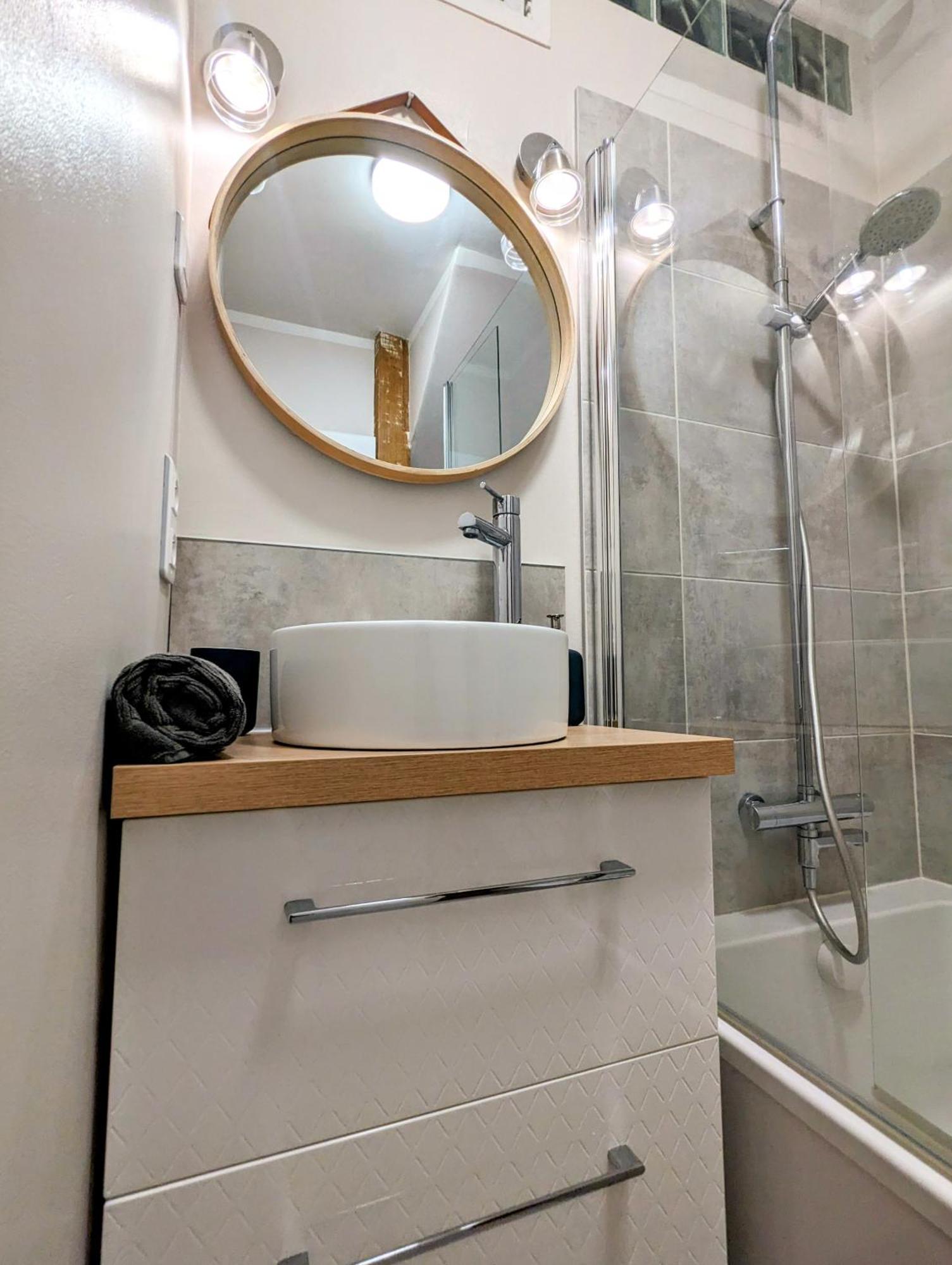 Artist Home - City Center - Bathtub - Terrasse - Full Appartment Rouen Zewnętrze zdjęcie