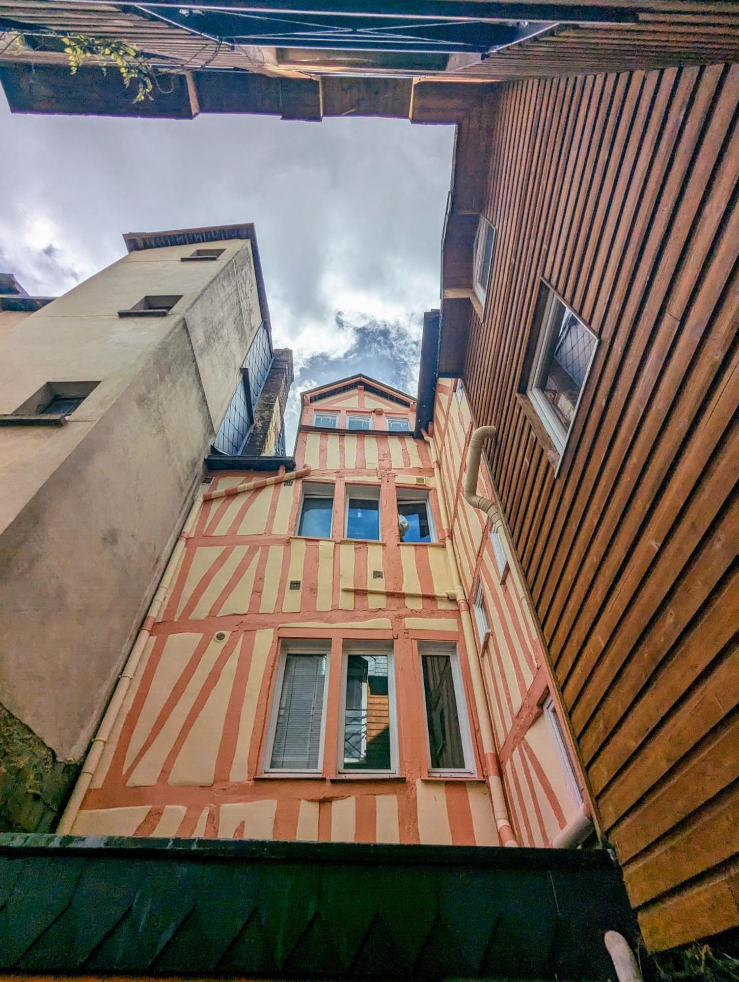 Artist Home - City Center - Bathtub - Terrasse - Full Appartment Rouen Zewnętrze zdjęcie